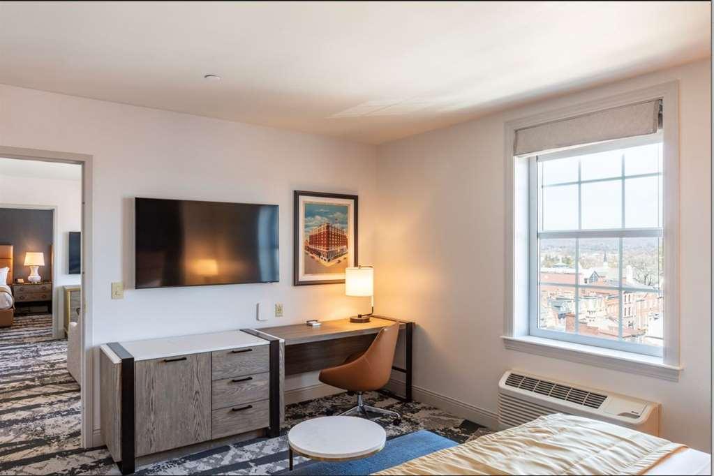 The Yorktowne Hotel, Tapestry Collection By Hilton Номер фото